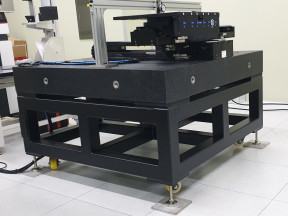 레이져조사 리니어스테이지